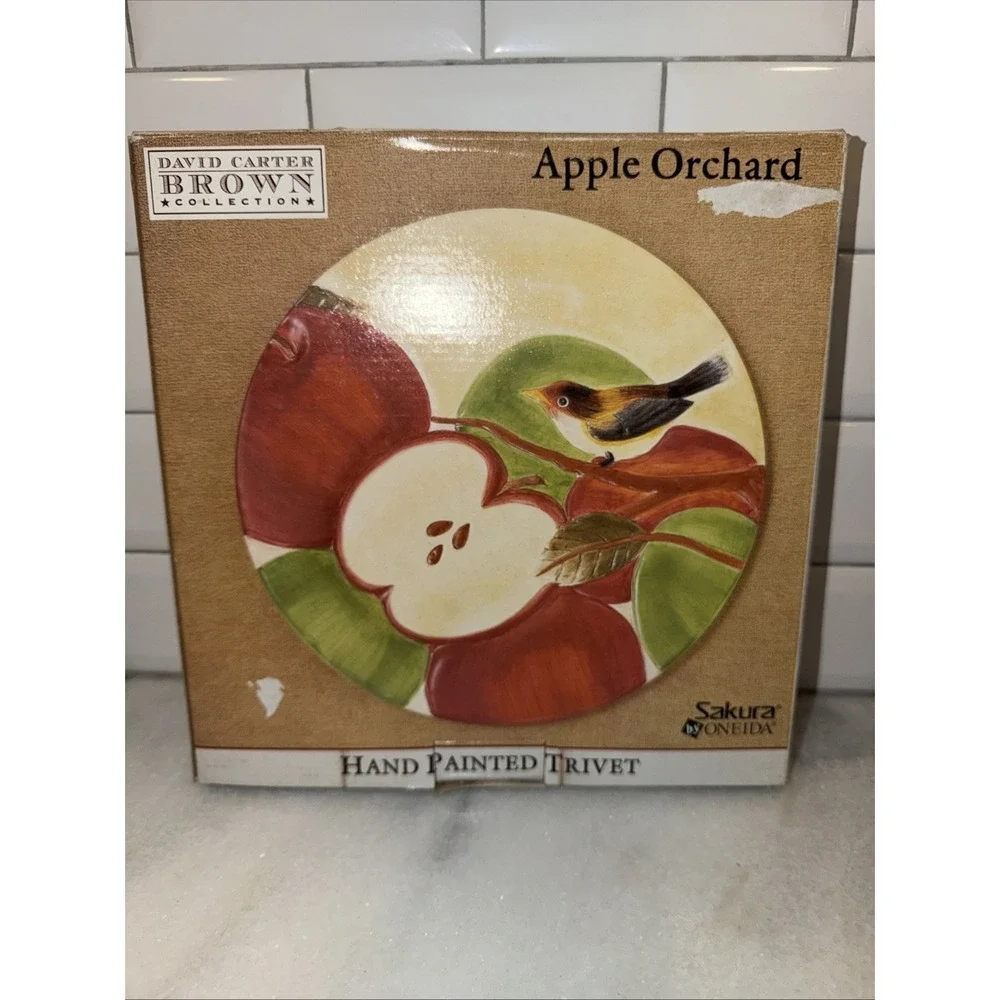 Vintage Sakura David Carter Brown Apple Orchard 9.5